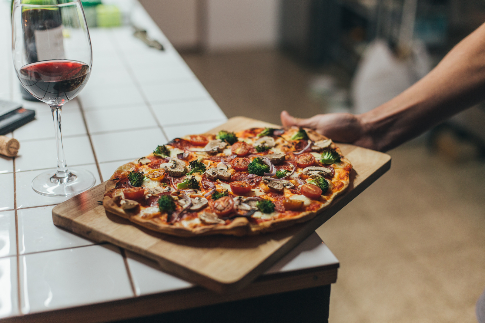 Selbstgemachte Pizza einfrieren: So einfach & schnell geht's | VEGGGI