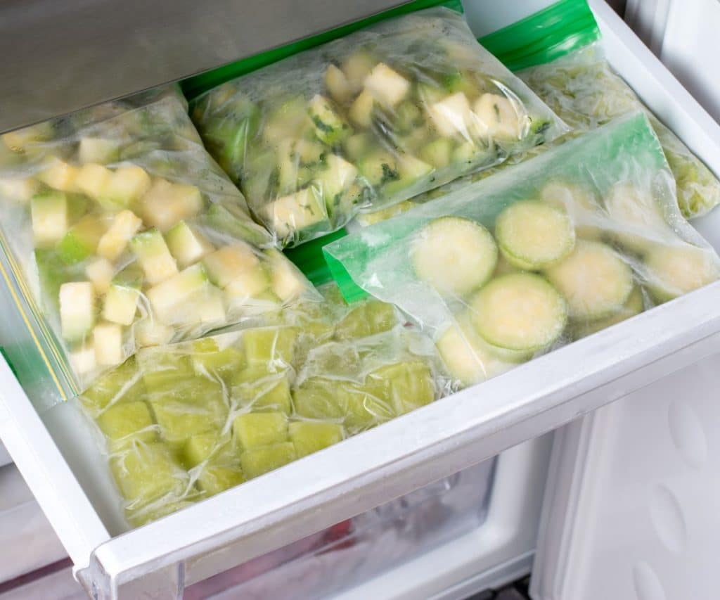 Wie lange halten sich eingefrorene Zucchini im Gefrierschrank?